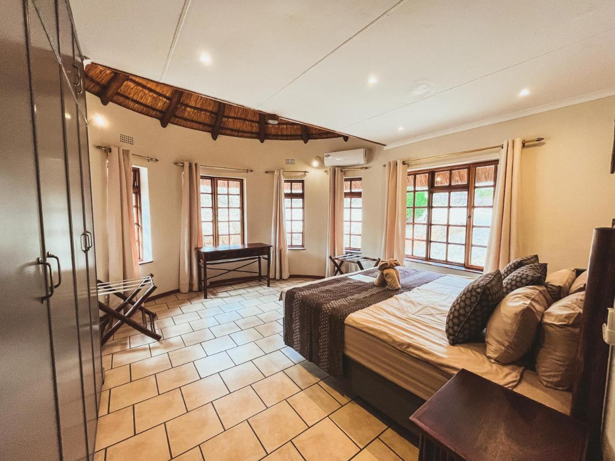 Milima Big 5 Safari Lodge Hoedspruit Esterno foto